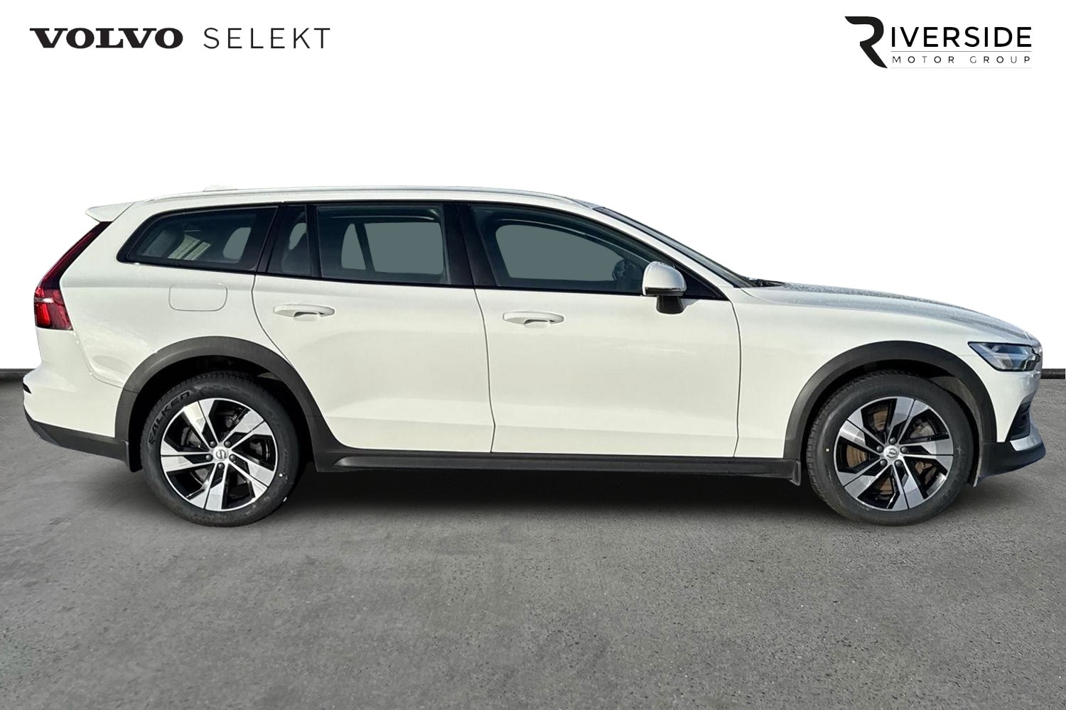 Used Volvo V60 2020 for sale - 76544561: Photo 4