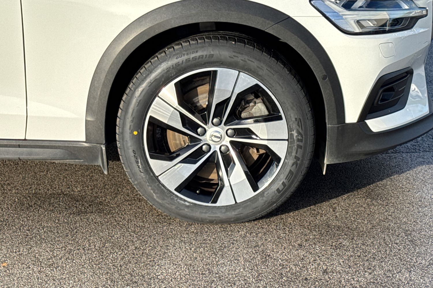 Used Volvo V60 2020 for sale - 76544561: Photo 5