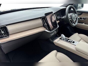 Used Volvo XC90 2025 for sale - 76738097: Photo