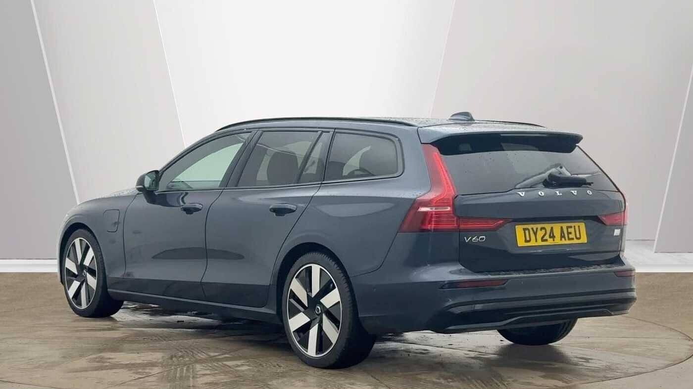Used Volvo V60 2024 for sale - 77702719: Photo 5