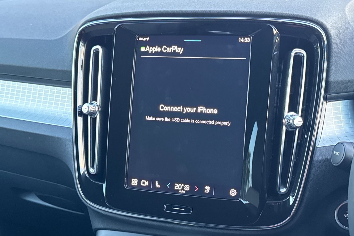 Used Volvo XC40 2023 for sale - 76881672: Photo 22