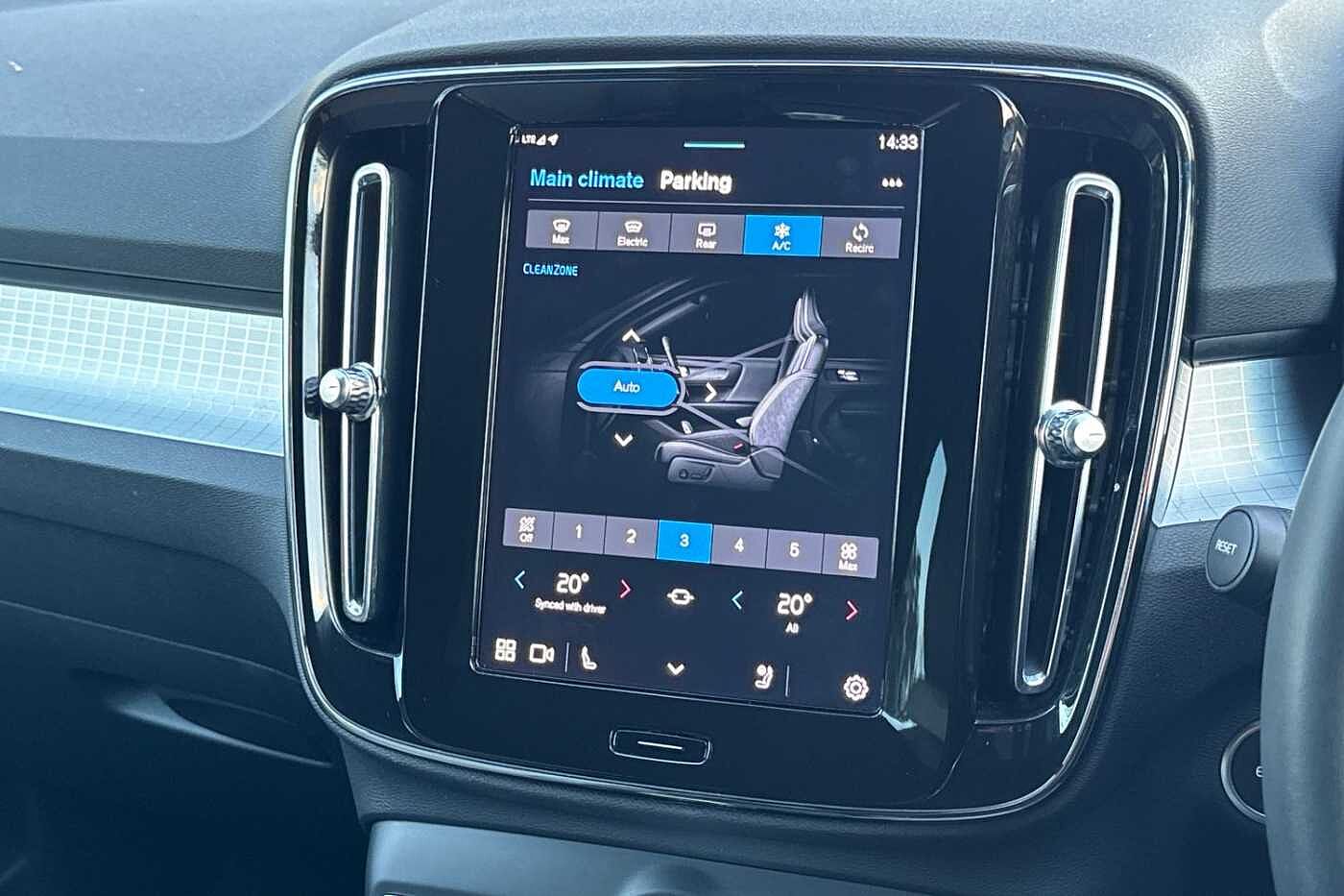 Used Volvo XC40 2023 for sale - 76881672: Photo 24