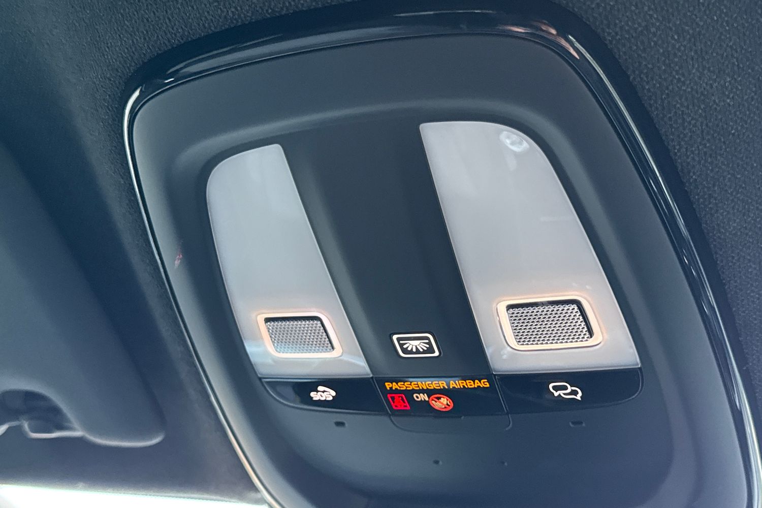 Used Volvo XC40 2023 for sale - 76881672: Photo 28