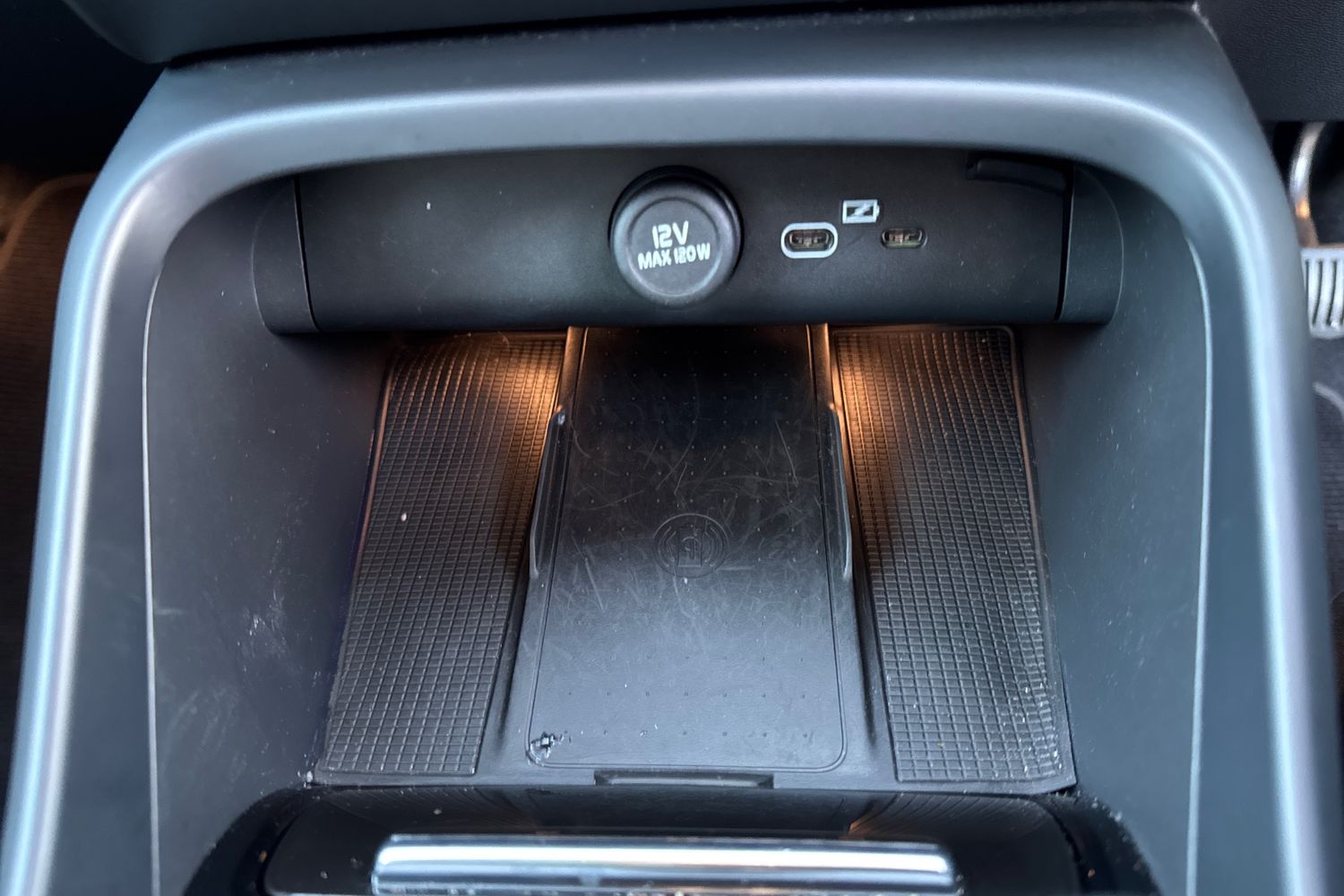 Used Volvo XC40 2023 for sale - 76881672: Photo 31