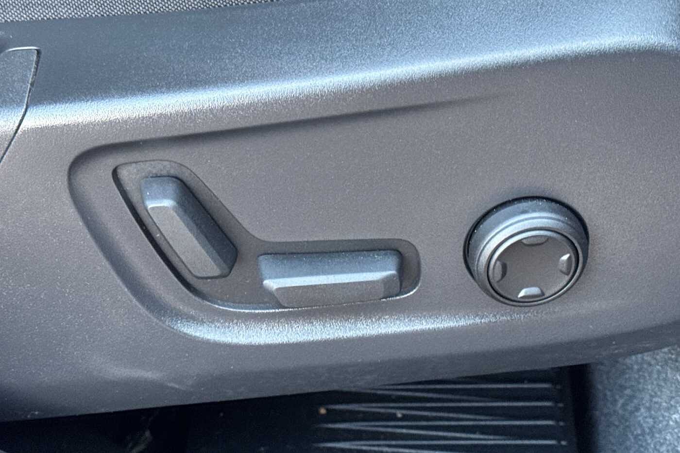 Used Volvo XC40 2023 for sale - 76881672: Photo 35