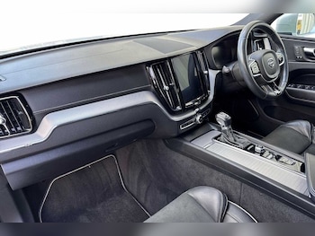Used Volvo XC60 2019 for sale - 79468792: Photo