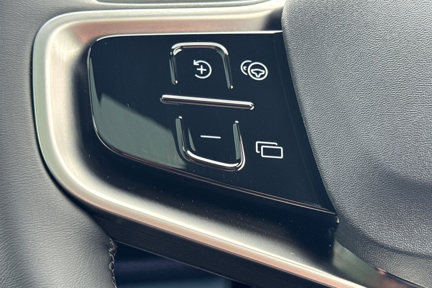 Used Volvo EX30 2025 for sale - 76079444: Photo 11