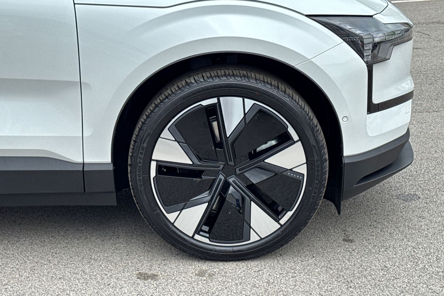 Used Volvo EX30 2025 for sale - 76079444: Photo 5