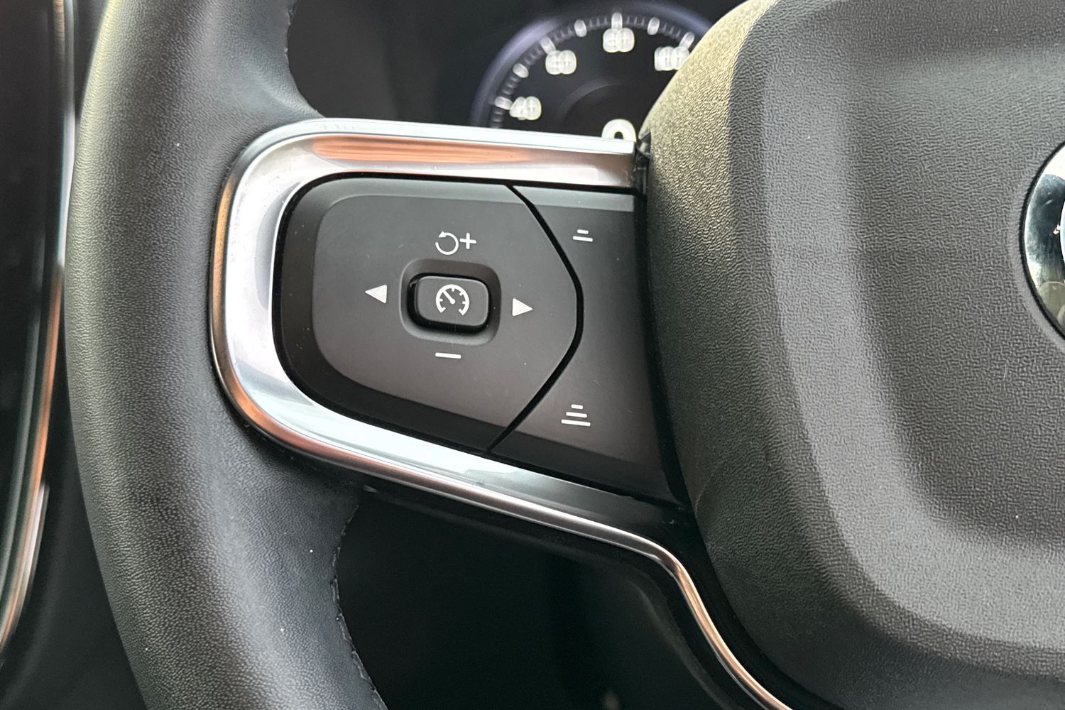 Used Volvo XC40 2022 for sale - 76959993: Photo 11