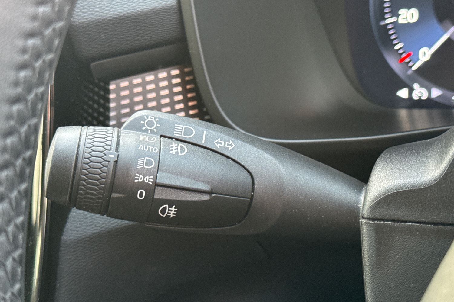 Used Volvo XC40 2022 for sale - 76959993: Photo 30