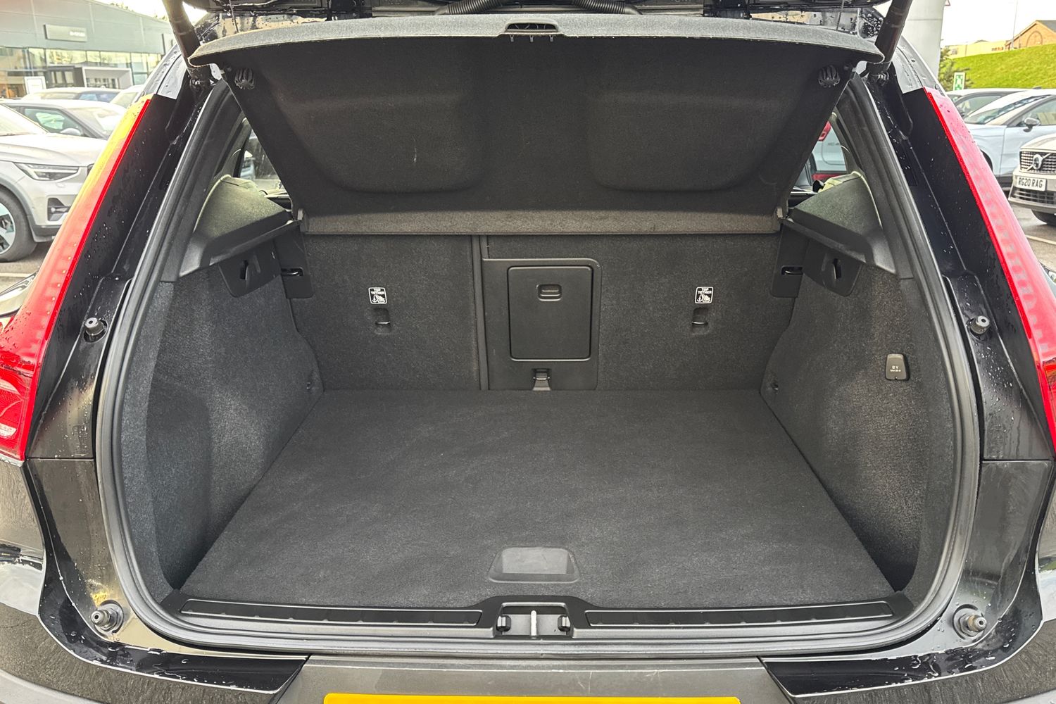 Used Volvo XC40 2022 for sale - 76959993: Photo 8