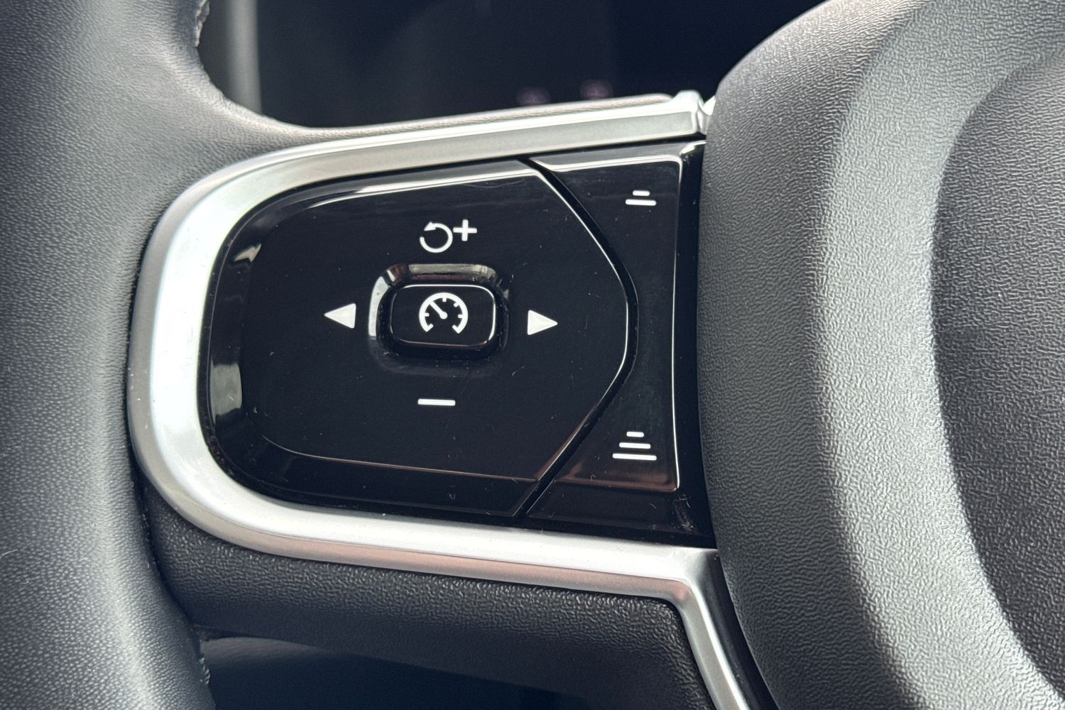 Used Volvo S60 2022 for sale - 77353711: Photo 11