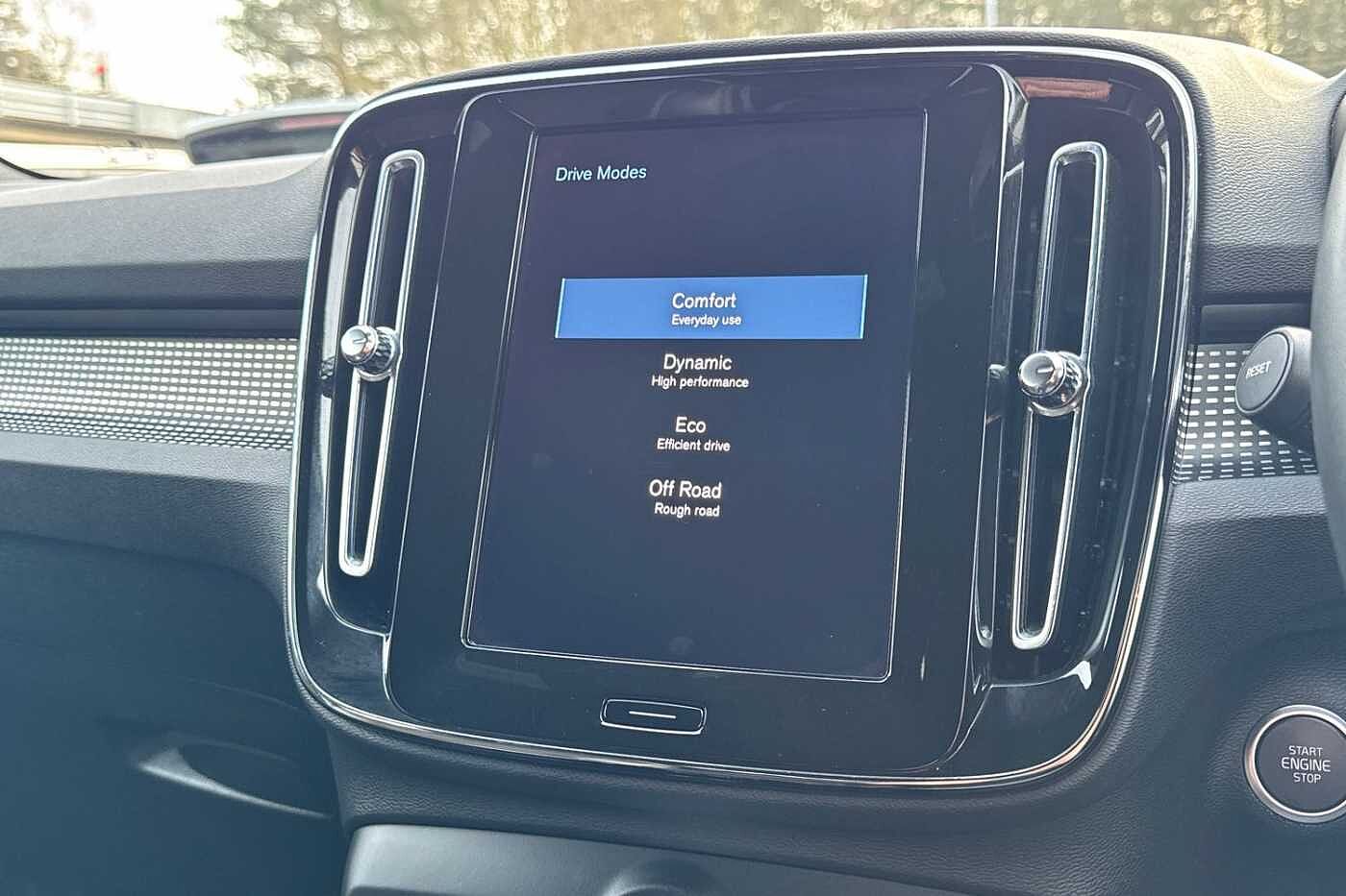 Used Volvo XC40 2022 for sale - 77013080: Photo 25