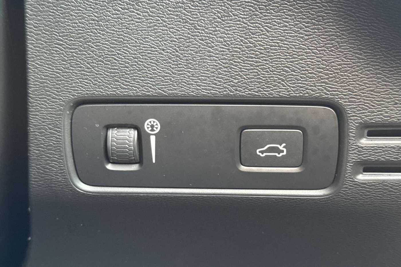 Used Volvo XC40 2022 for sale - 77013080: Photo 29