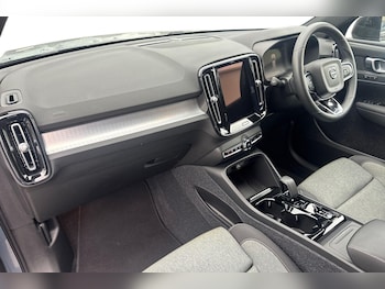 Used Volvo XC40 2023 for sale - 78027946: Photo