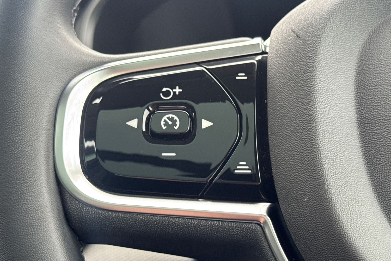 Used Volvo XC90 2024 for sale - 76079202: Photo 11