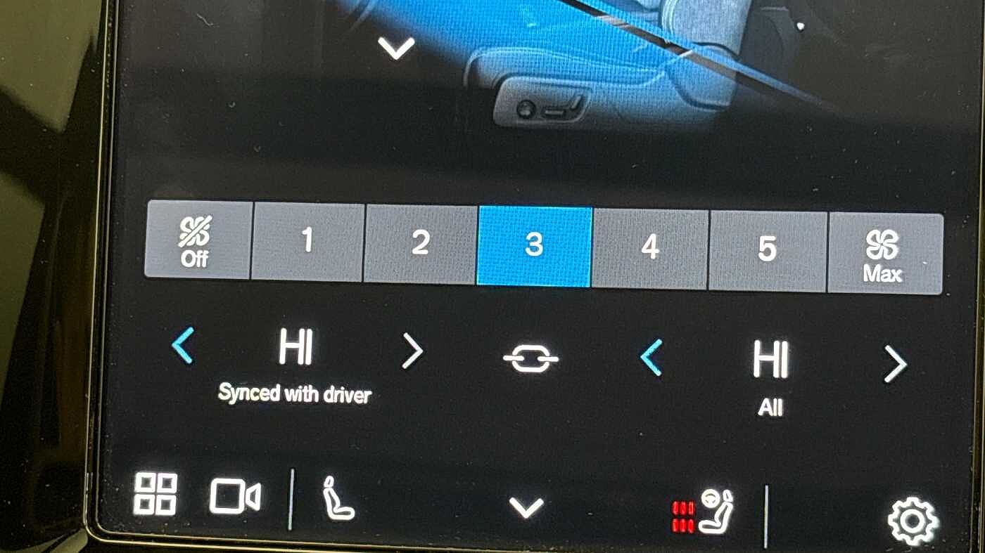 Used Volvo XC40 2022 for sale - 77353723: Photo 40