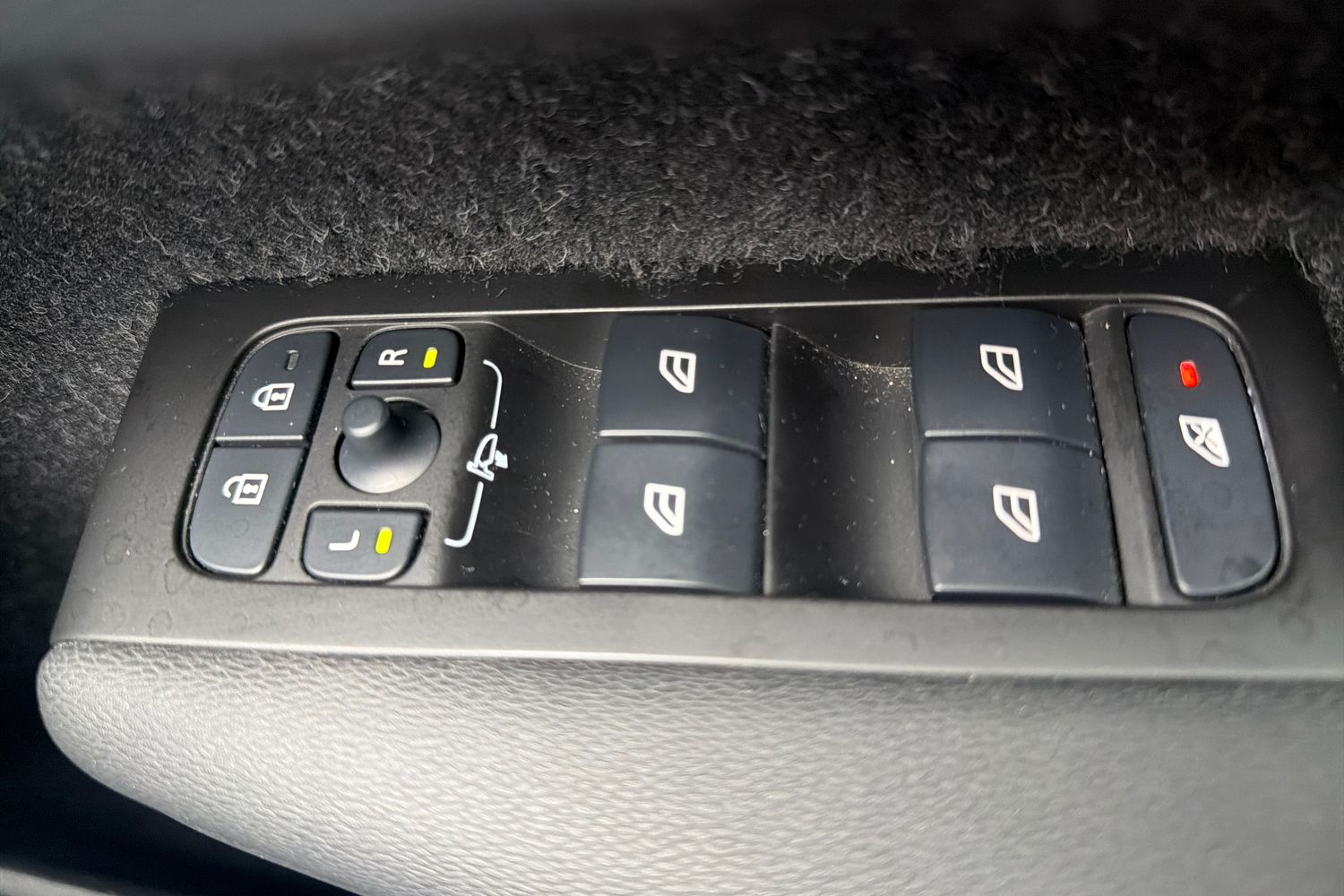 Used Volvo XC40 2021 for sale - 77950636: Photo 30