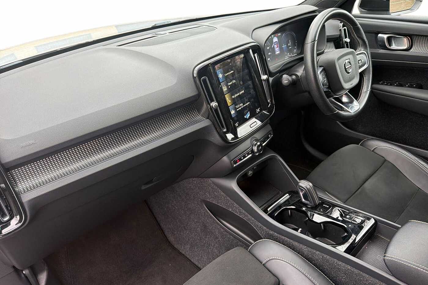 Used Volvo XC40 2021 for sale - 78027958: Photo 2