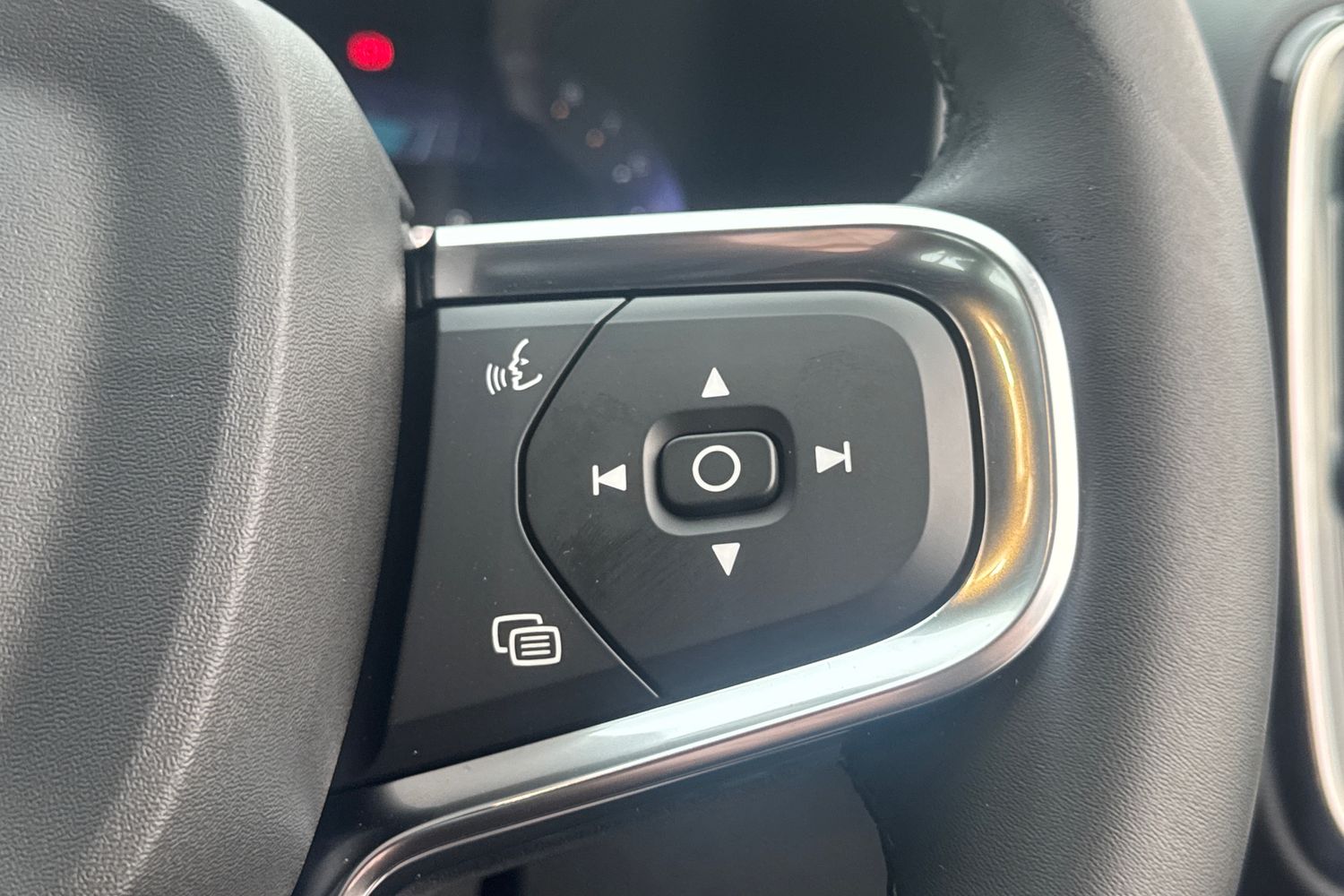 Used Volvo XC40 2025 for sale - 76614972: Photo 12