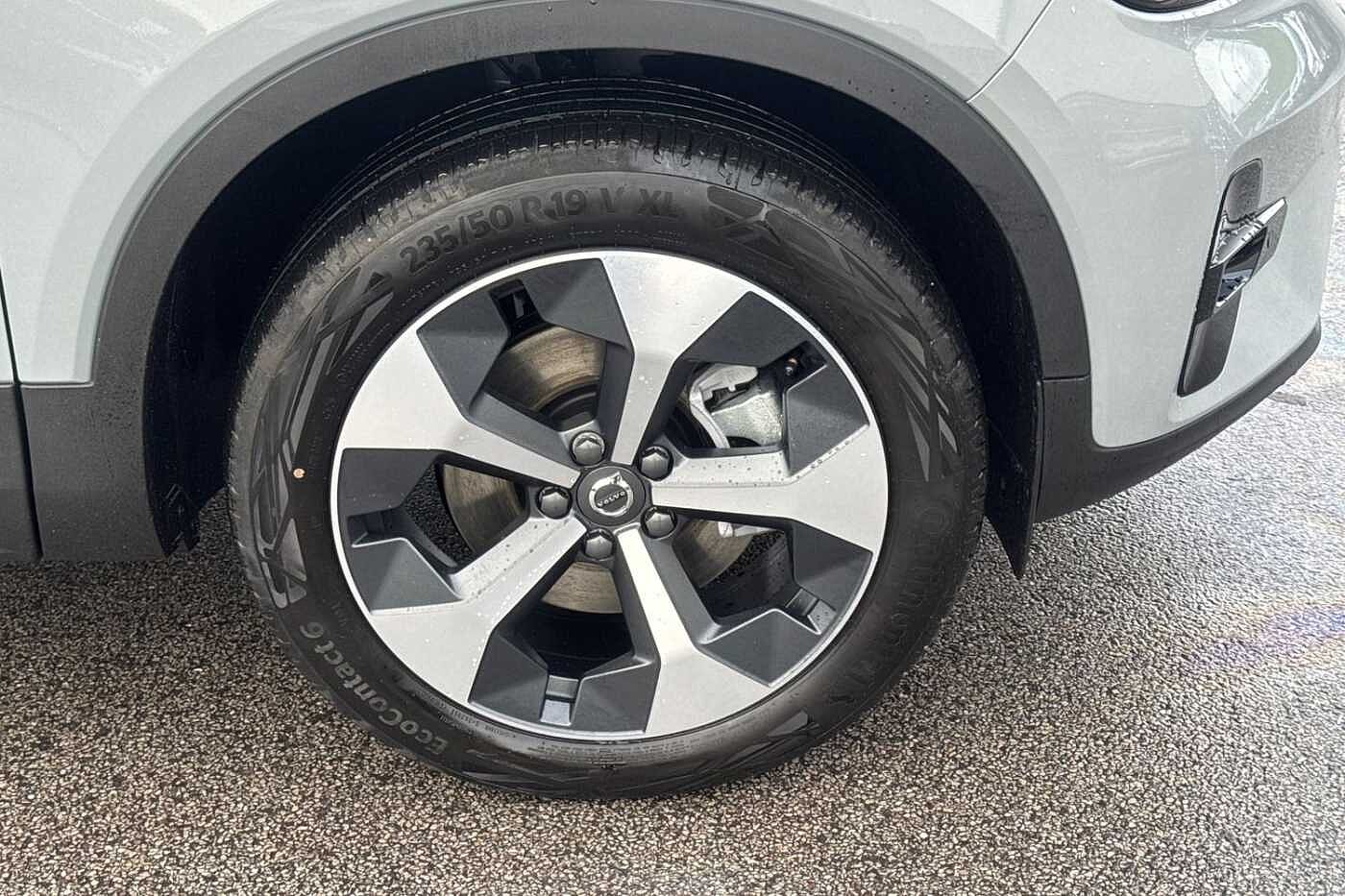 Used Volvo XC40 2025 for sale - 76614972: Photo 5