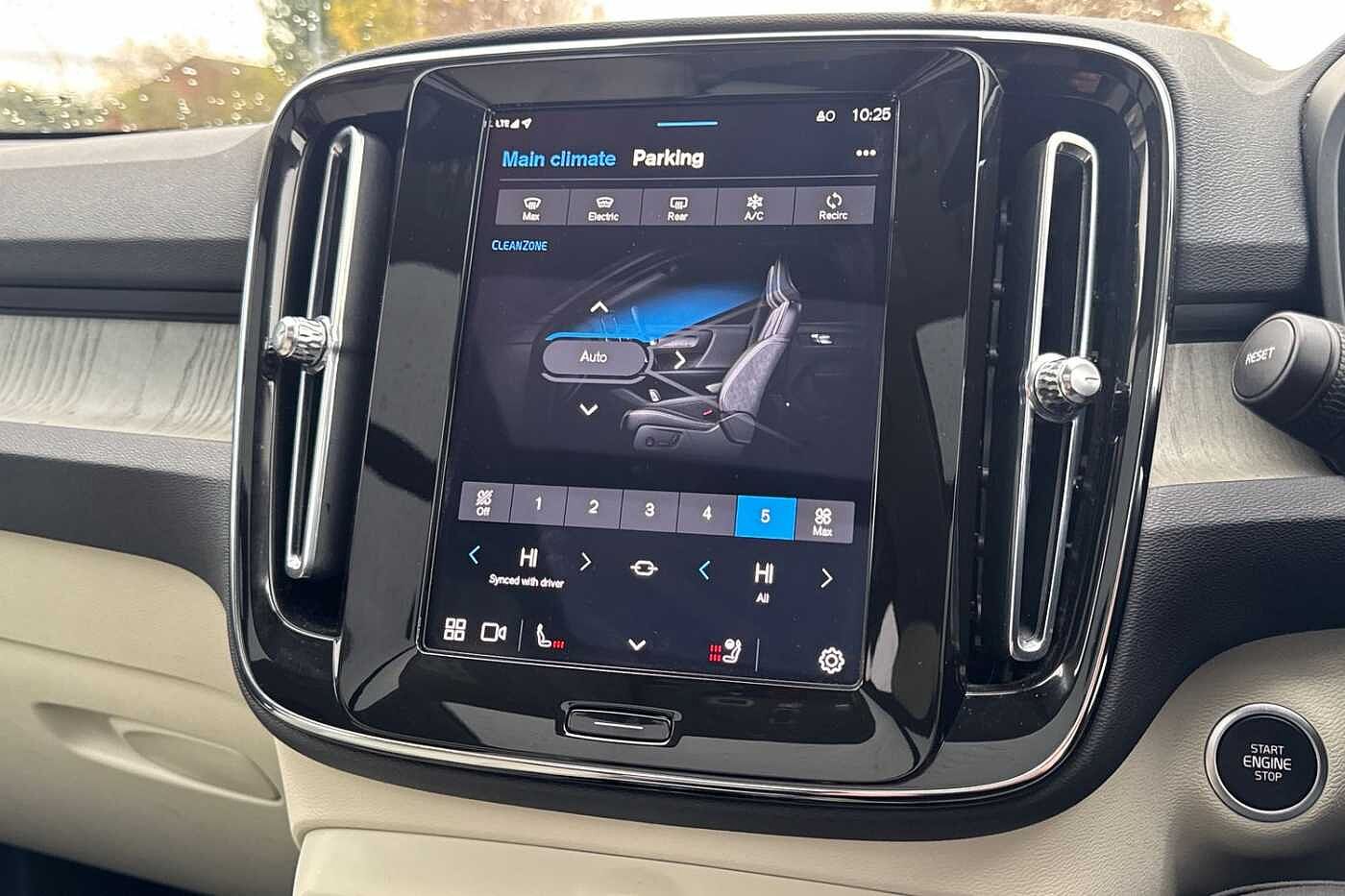 Used Volvo XC40 2025 for sale - 76507656: Photo 22