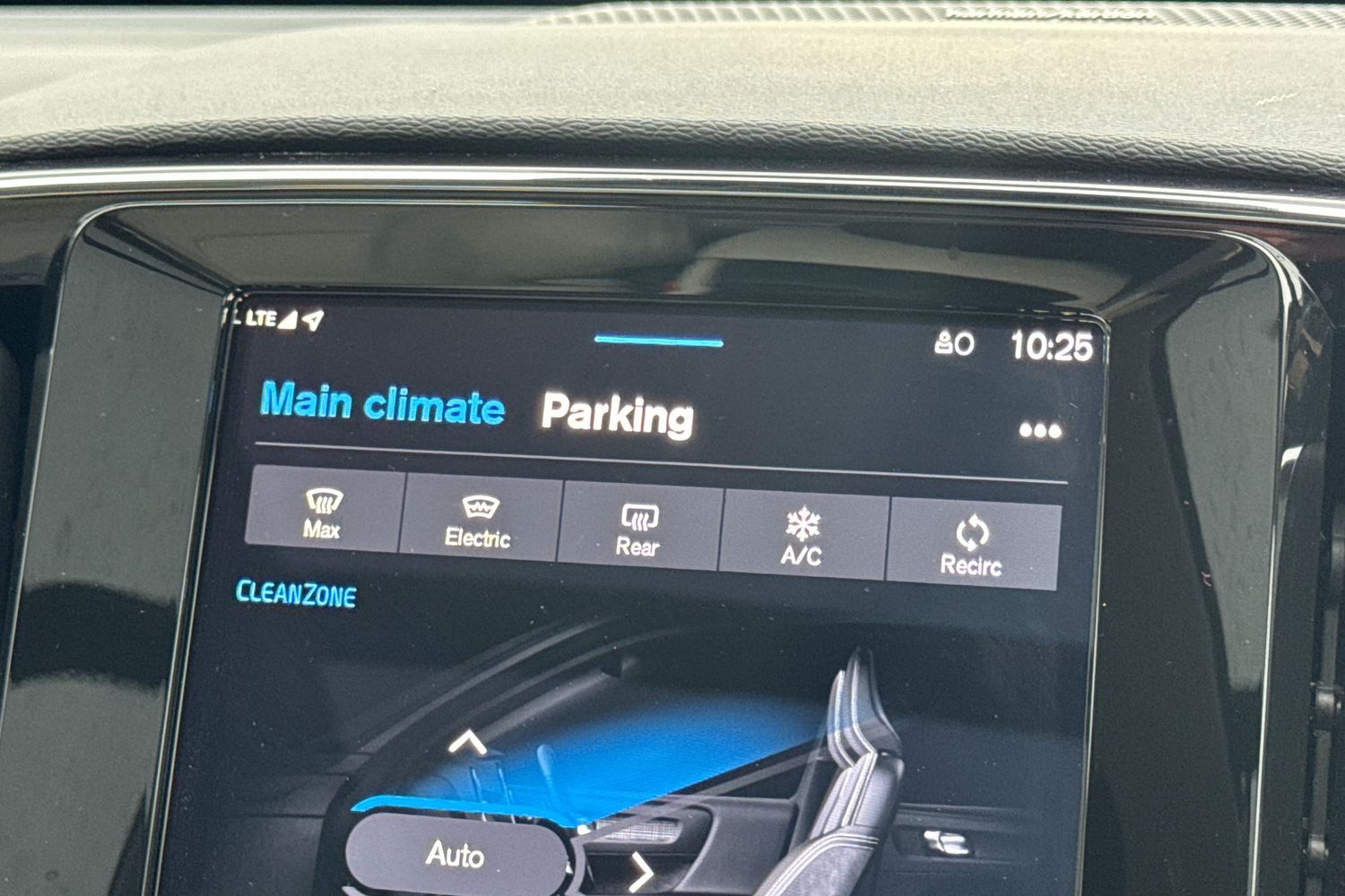 Used Volvo XC40 2025 for sale - 76507656: Photo 23