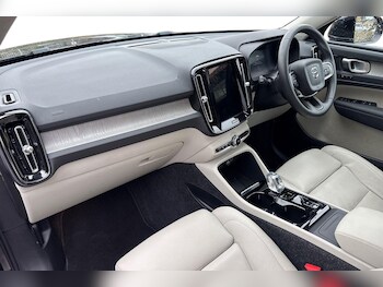 Used Volvo XC40 2025 for sale - 76507656: Photo