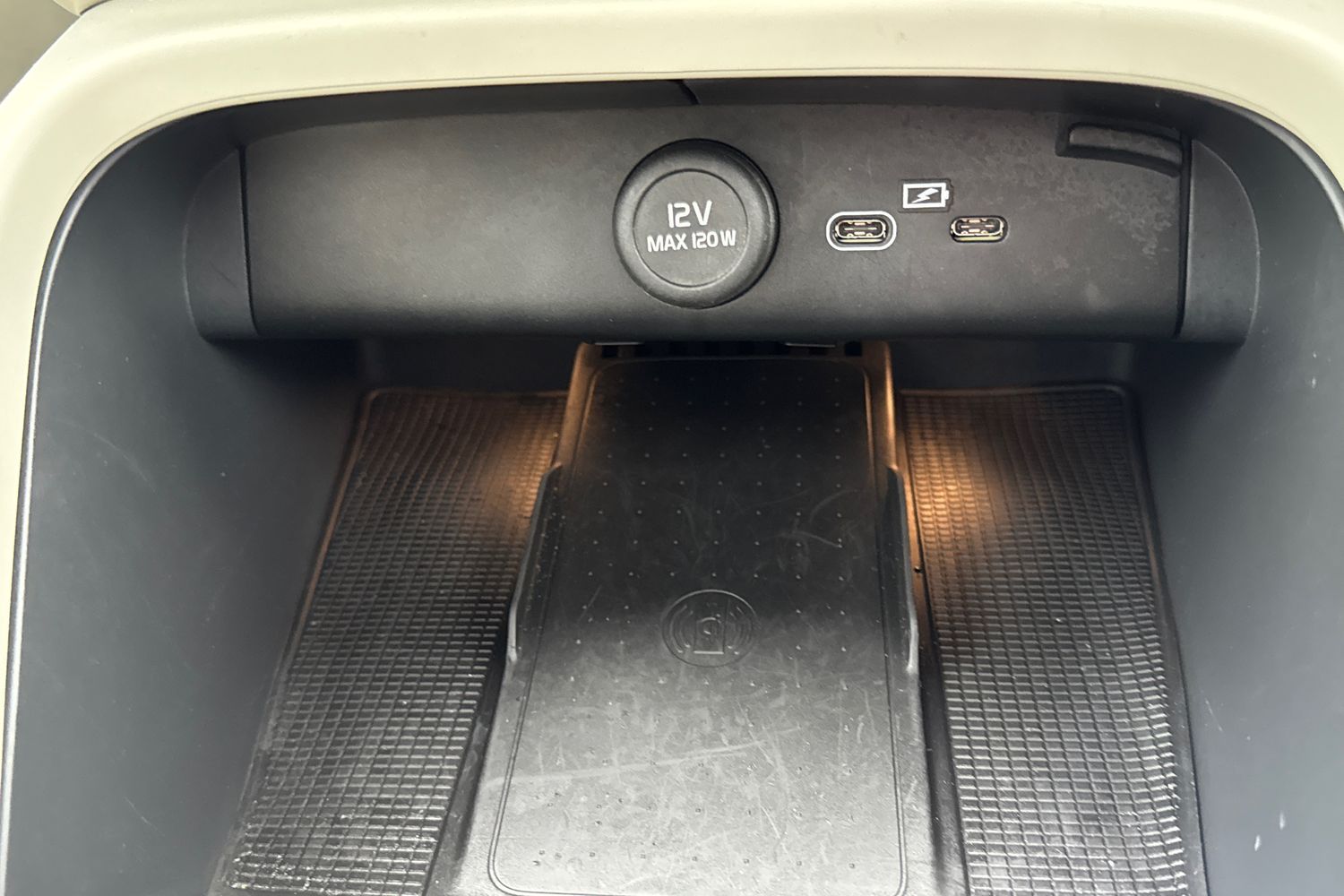 Used Volvo XC40 2025 for sale - 76507656: Photo 33