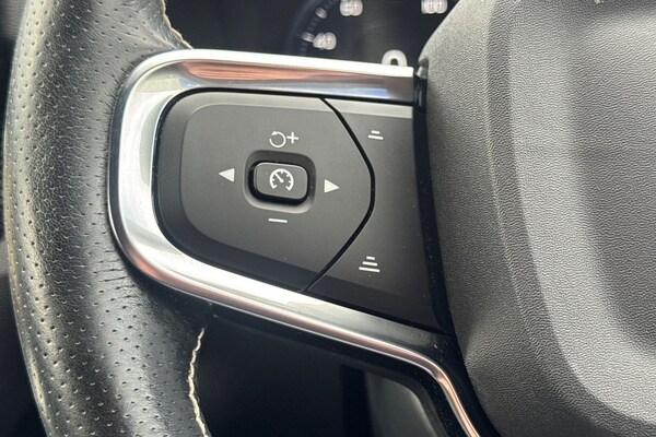 Used Volvo XC40 2020 for sale - 75997032: Photo 11