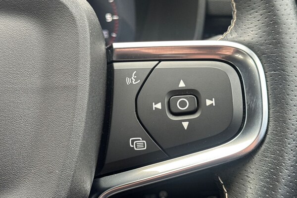 Used Volvo XC40 2020 for sale - 75997032: Photo 12
