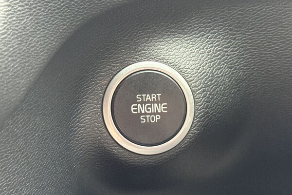 Used Volvo XC40 2020 for sale - 75997032: Photo 32