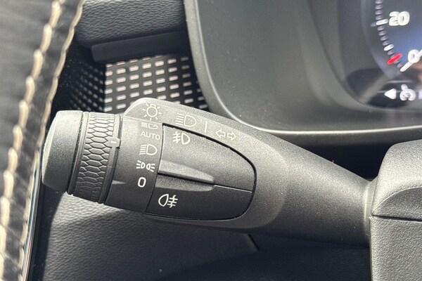 Used Volvo XC40 2020 for sale - 75997032: Photo 33