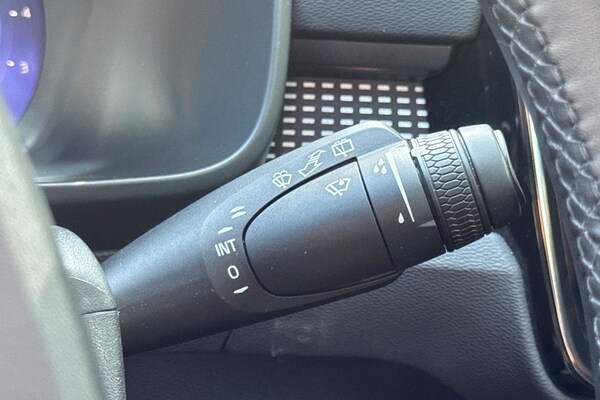 Used Volvo XC40 2023 for sale - 75467713: Photo 27