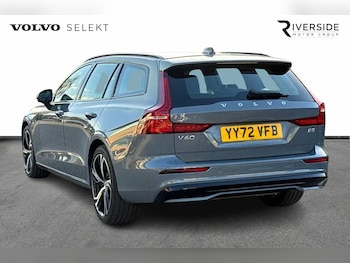 Used Volvo V60 2022 for sale - 76709432: Photo