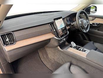 Used Volvo XC90 2025 for sale - 76507483: Photo