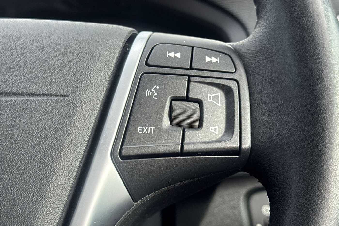 Used Volvo V40 2019 for sale - 77630832: Photo 12