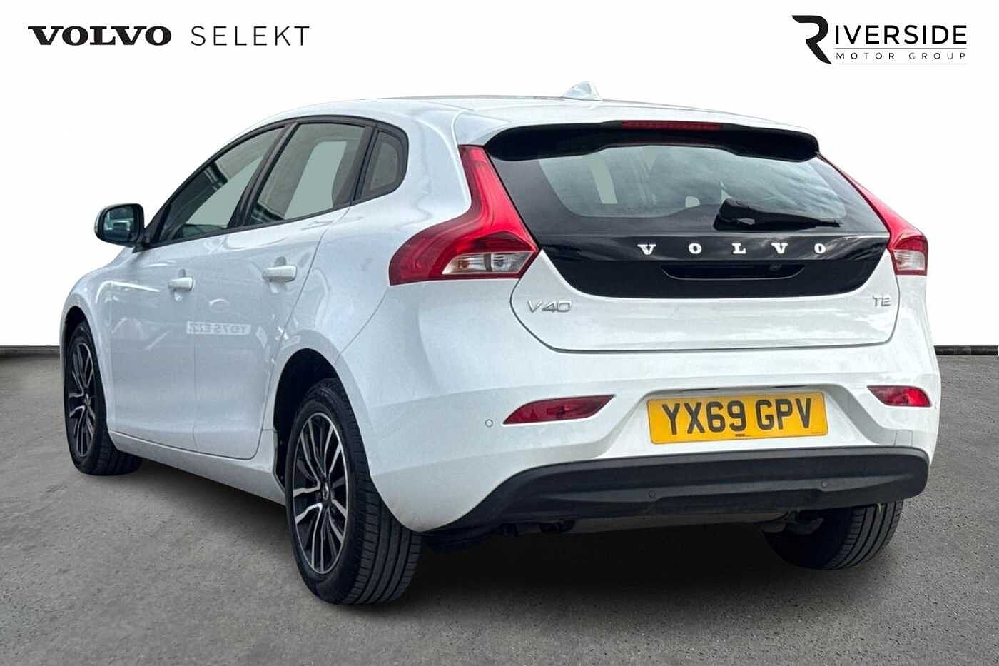 Used Volvo V40 2019 for sale - 77630832: Photo 3