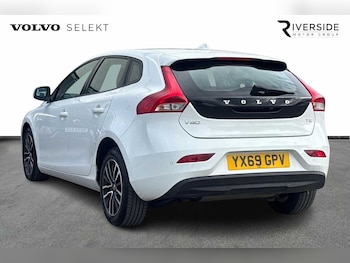 Used Volvo V40 2019 for sale - 77630832: Photo