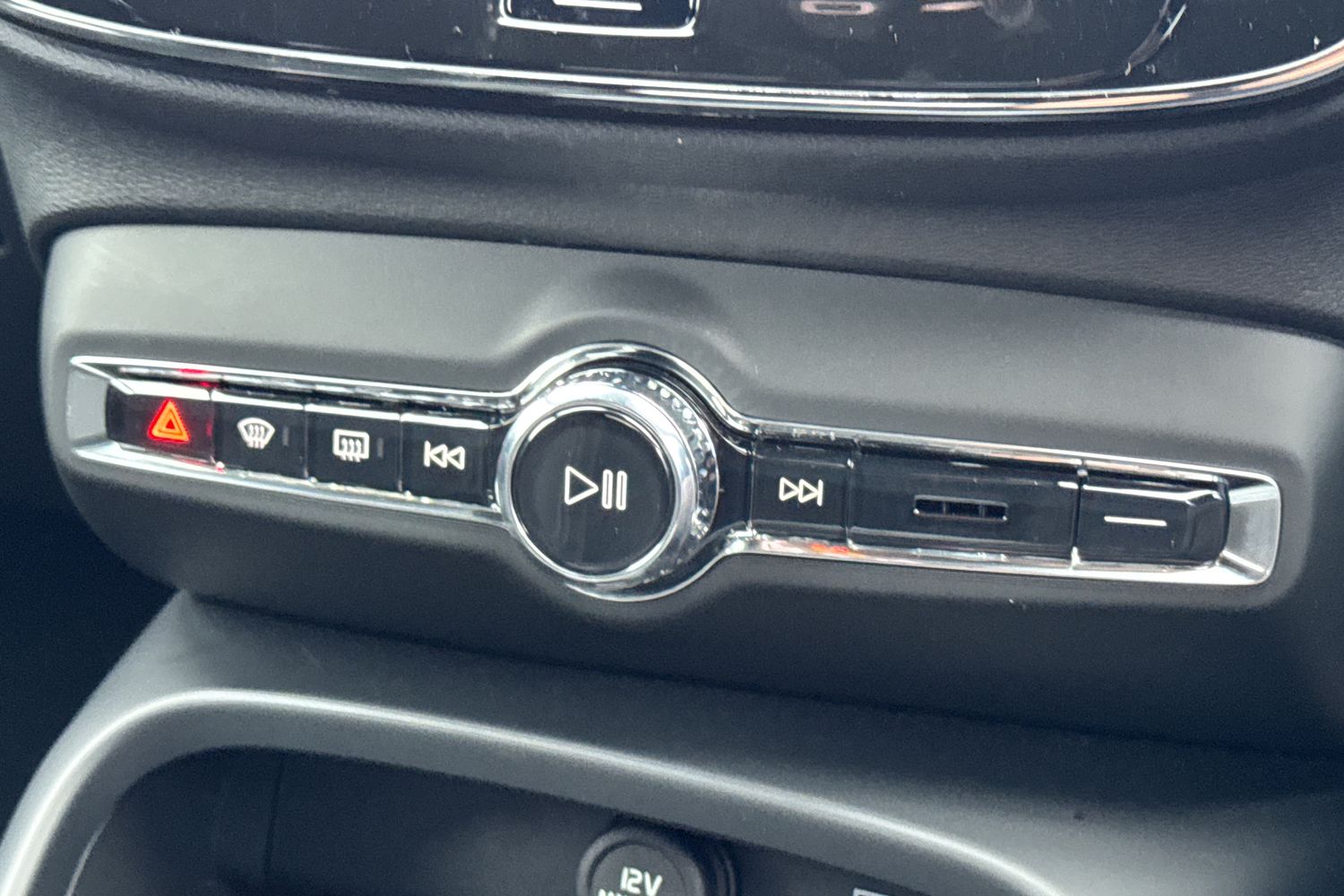 Used Volvo XC40 2025 for sale - 77151418: Photo 14