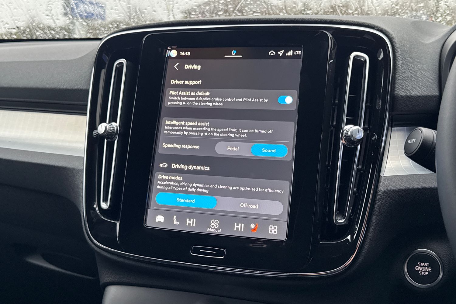 Used Volvo XC40 2025 for sale - 77151418: Photo 28