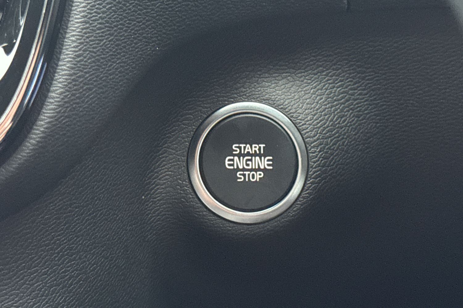 Used Volvo XC40 2025 for sale - 77151418: Photo 31