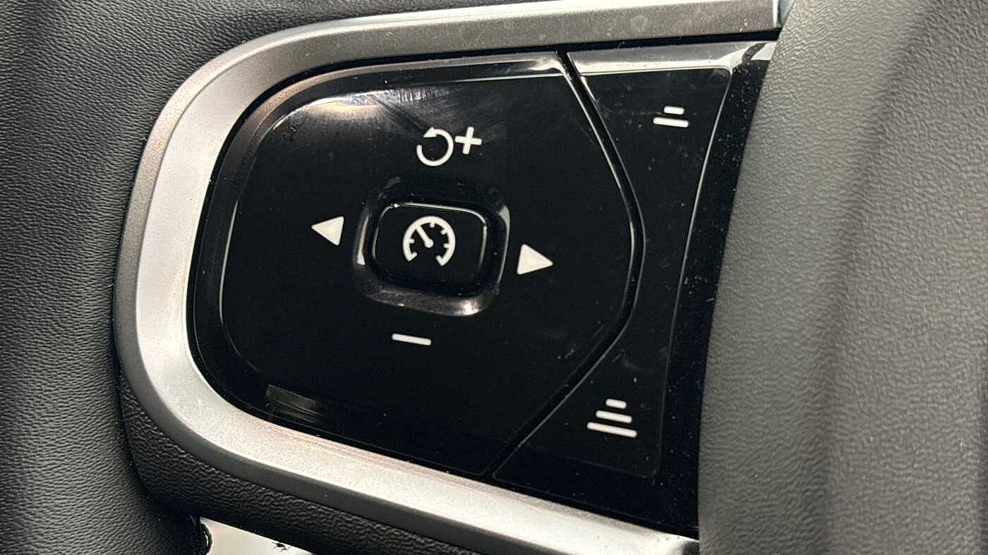 Used Volvo XC90 2025 for sale - 77380980: Photo 30