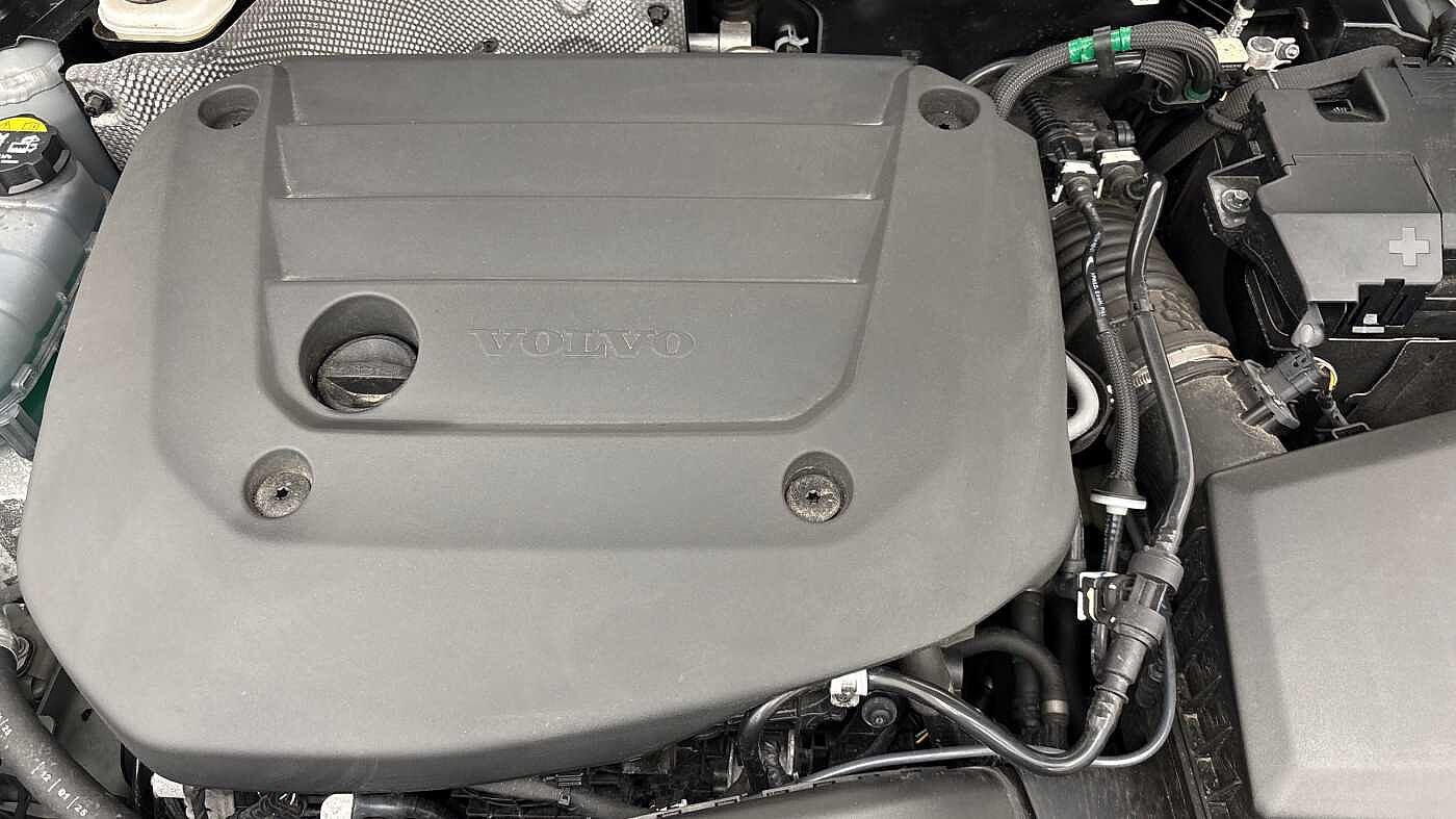 Used Volvo XC40 2025 for sale - 77848051: Photo 15