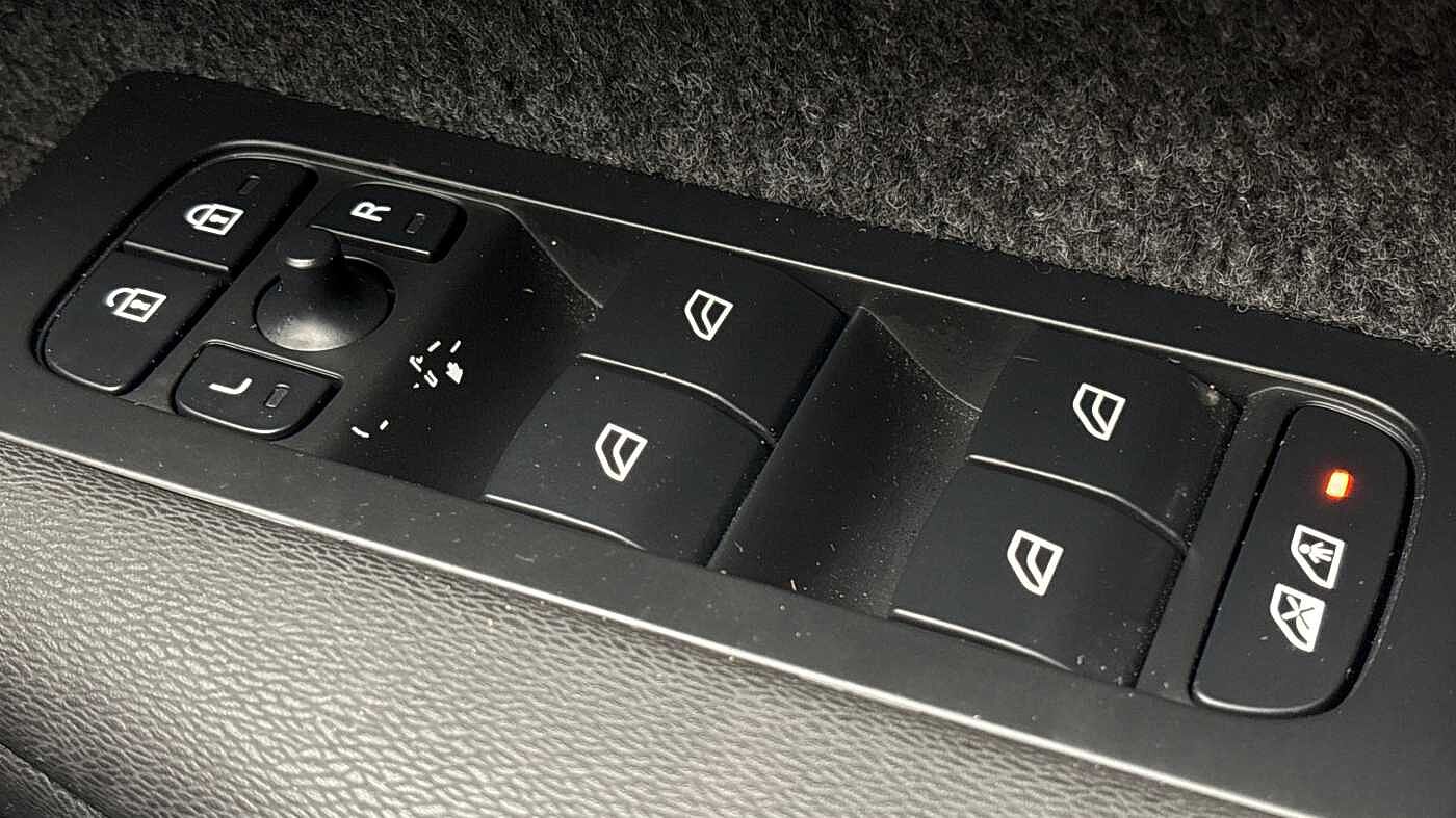 Used Volvo XC40 2025 for sale - 77848051: Photo 23