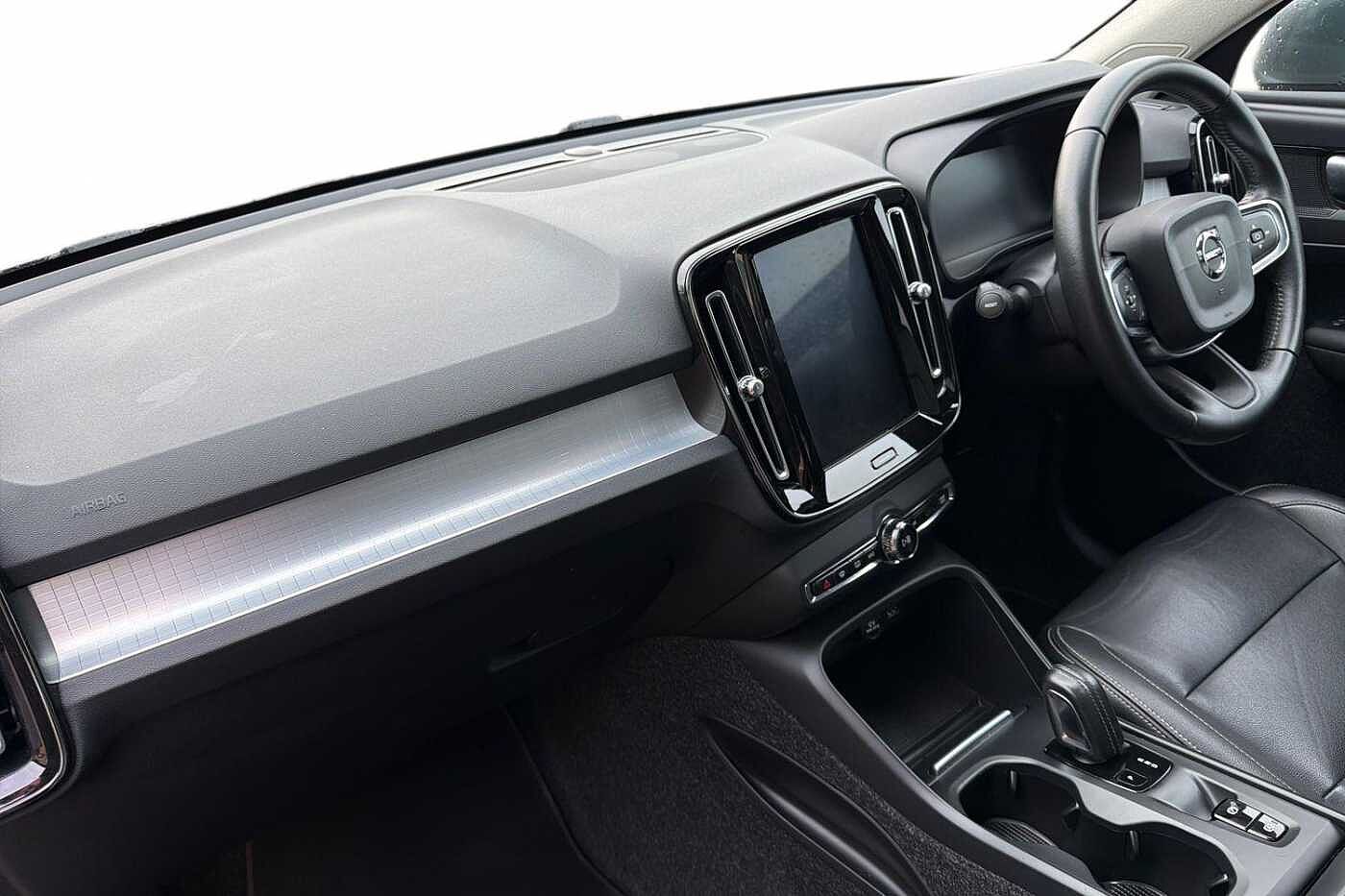 Used Volvo XC40 2018 for sale - 76428292: Photo 2