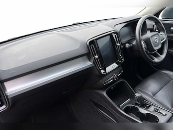 Used Volvo XC40 2018 for sale - 76428292: Photo