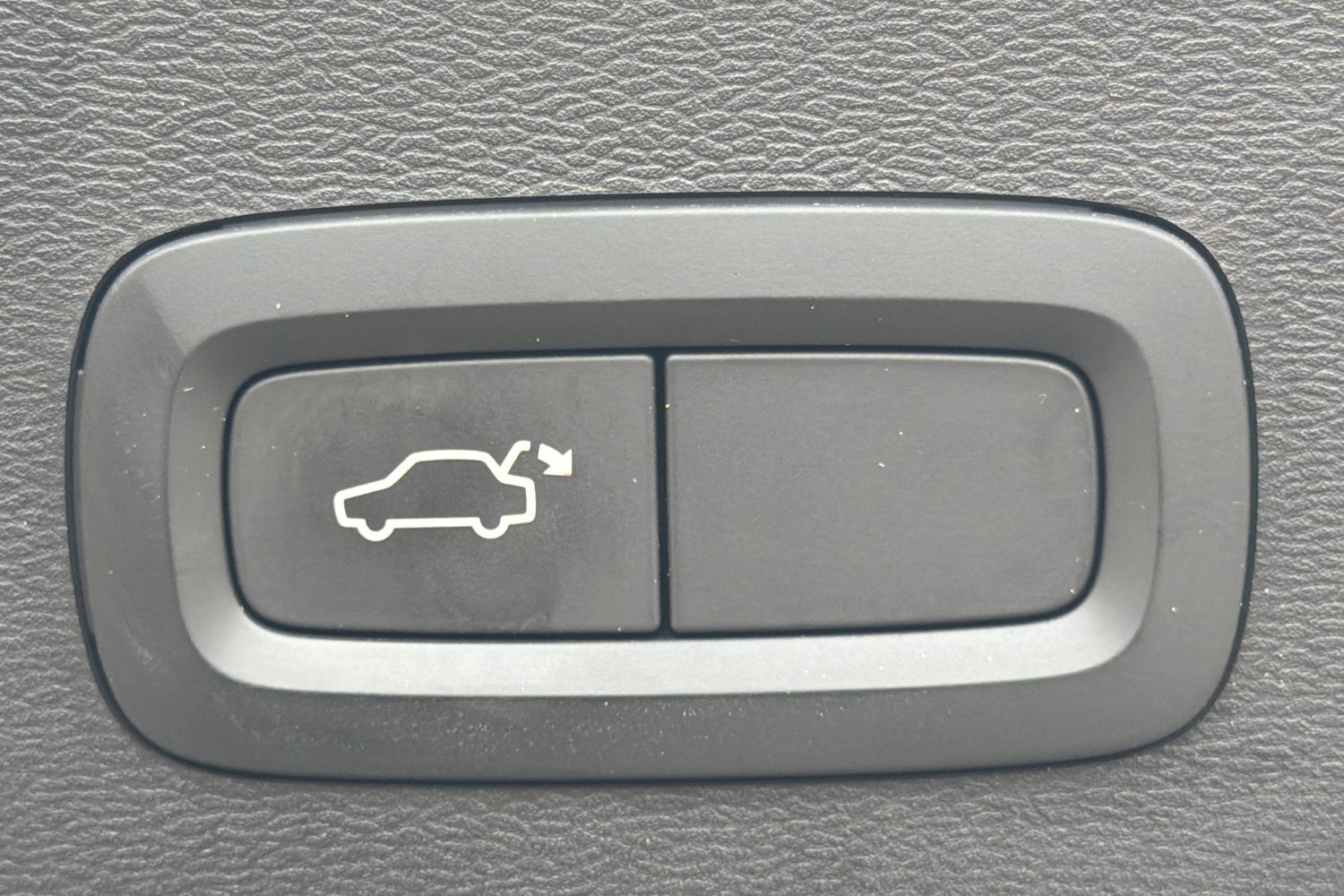 Used Volvo XC40 2018 for sale - 76428292: Photo 37