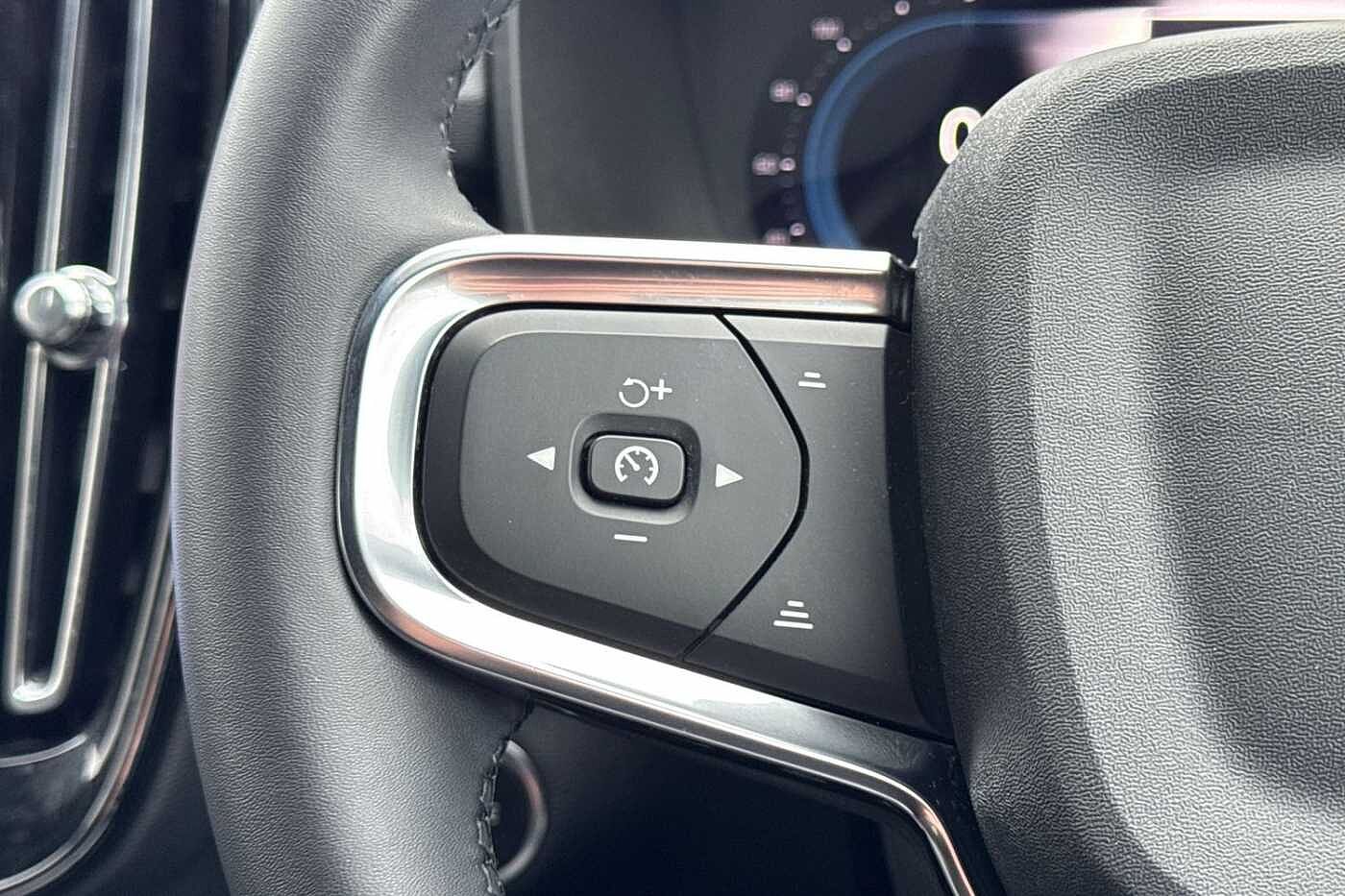 Used Volvo XC40 2023 for sale - 77115984: Photo 12