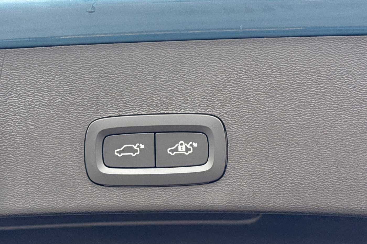 Used Volvo XC40 2023 for sale - 77115984: Photo 39